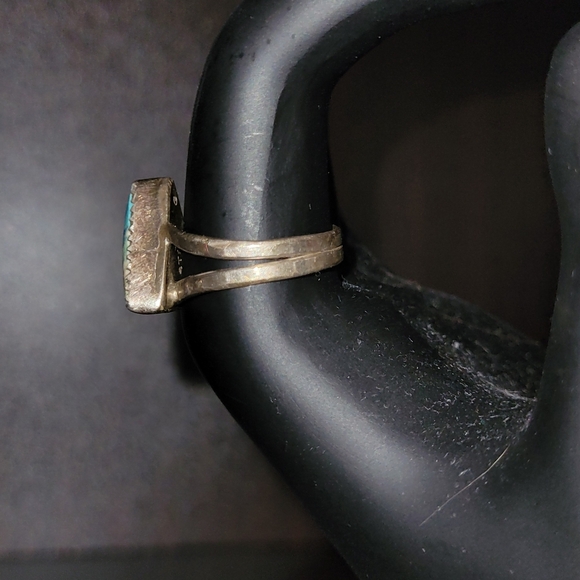 Turquoise Triangle Ring - Picture 2 of 4